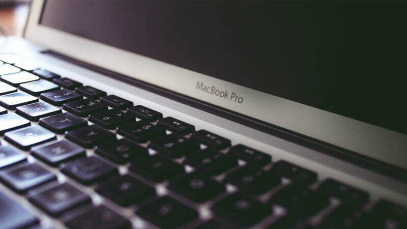 หลุดแบบนี้คงใช่แหละ ! ภาพแรก MacBook Pro รุ่นใหม่