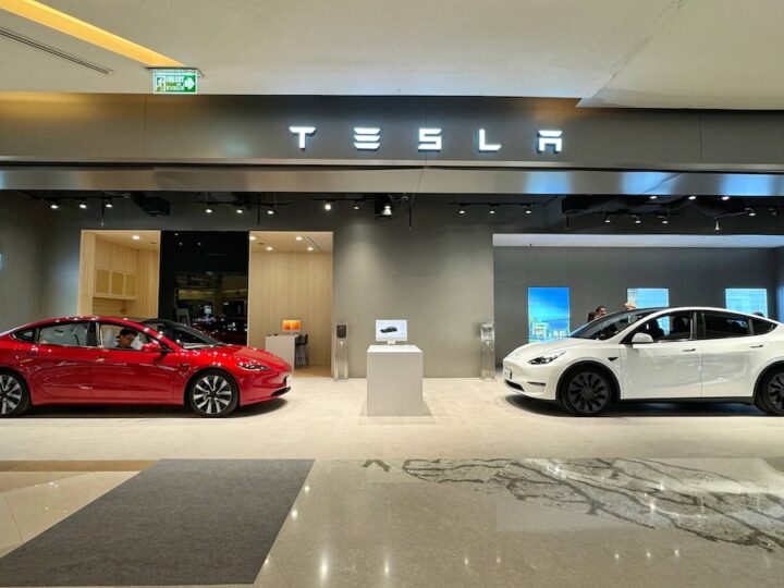 Tesla เปิดตัว Experience Store ที่สยามพารากอน พร้อมเปิดตัวร้านค้าออนไลน์อย่างเป็นทางการครั้งแรกในไทย