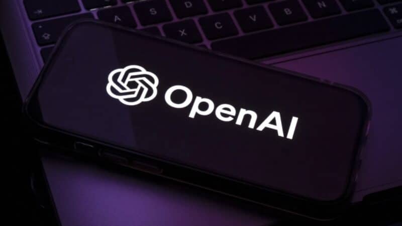 (ลือ) OpenAI กำลังพัฒนาสมาร์ตโฟนของตัวเองเพื่อแข่งกับ iPhone